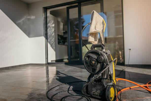 Best Sign and Awning Cleaning  in Bloomingdale, FL